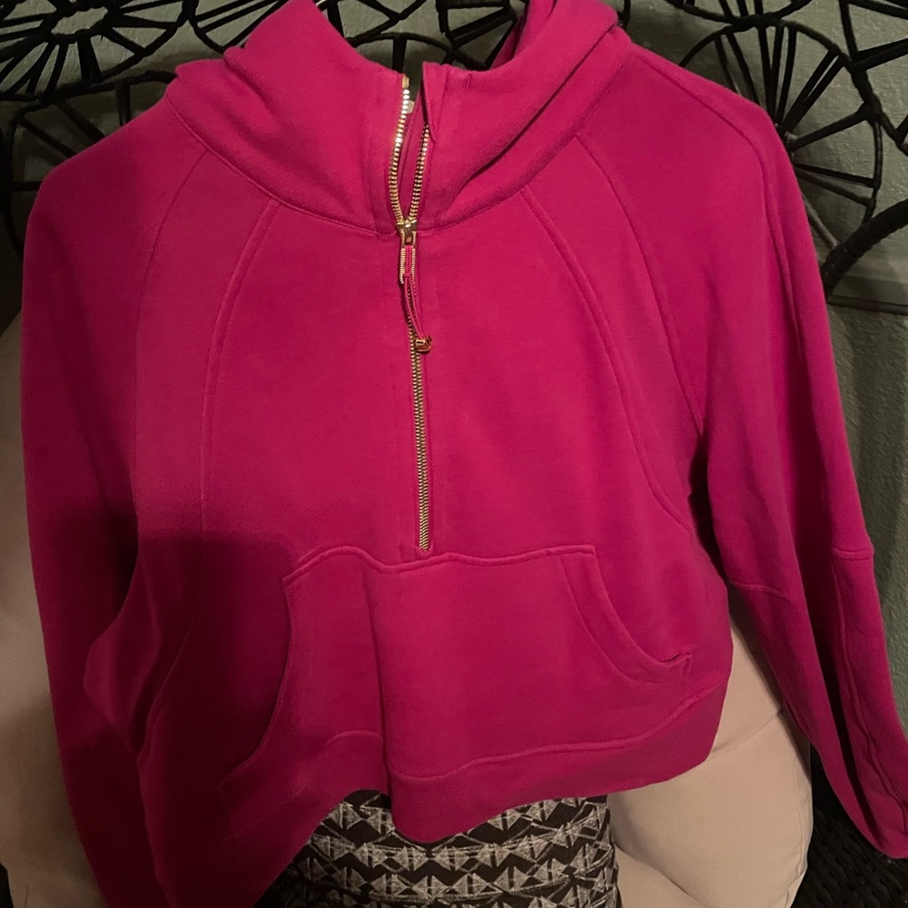 Lululemon Athletica scuba